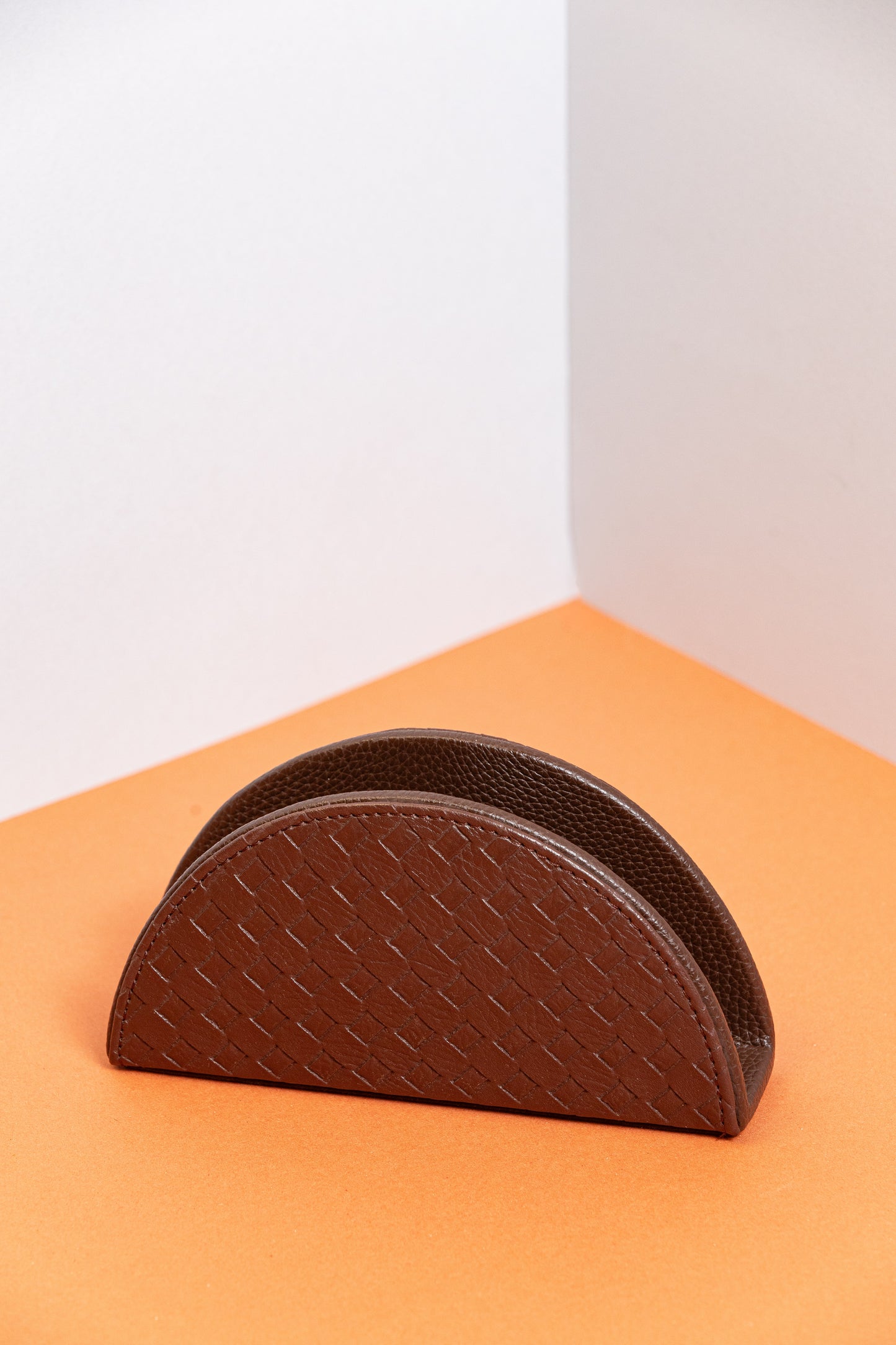 Tissue Holder