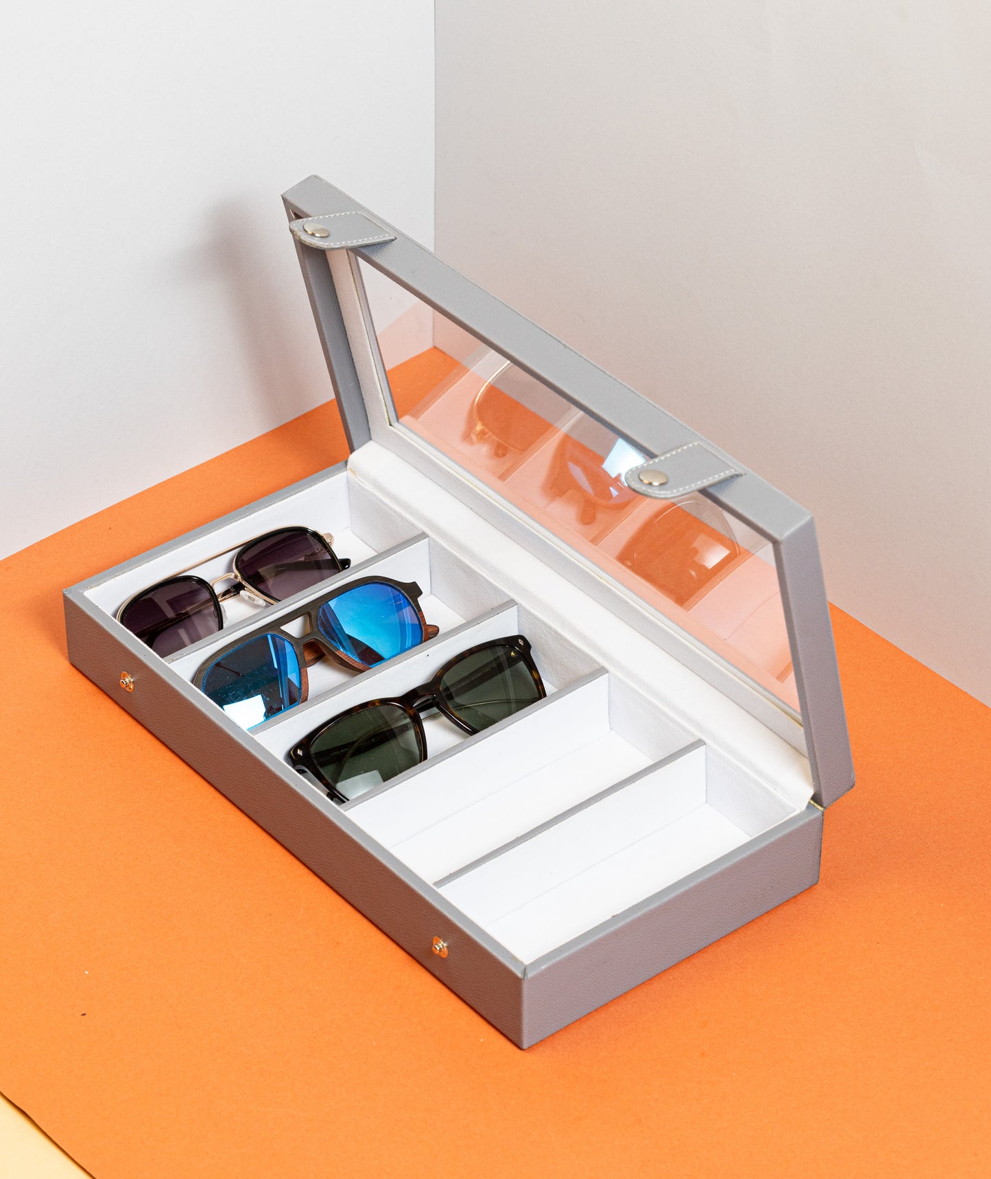Shades Organiser